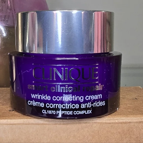 Clinique Wrinkle Correcting Cream 1.7 Oz - Picture 2 of 6